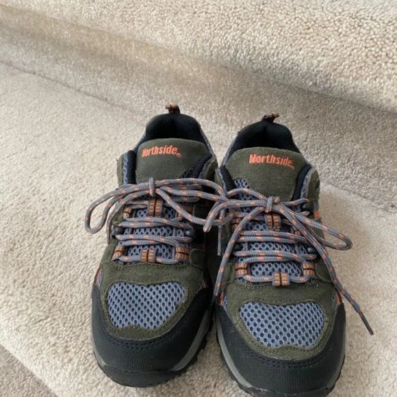 Kids Northside Monroe Low Jr. Hiking Shoe Size 2 FREE Jacket ! Christmas ! - Picture 4 of 6